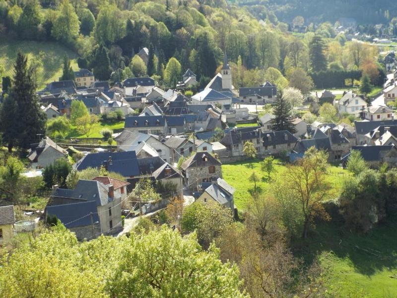 Maison De Village Au Pied Des Pyrenees Marignac  ภายนอก รูปภาพ